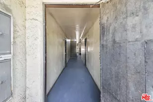 2717 S Budlong Ave, Los Angeles, CA 90007 - Photo 10
