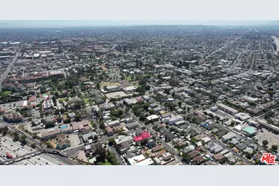 1978 Bonsallo Ave, Los Angeles, CA 90007 - Photo 34