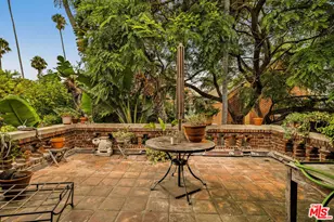 1130 Westchester Pl, Los Angeles, CA 90019 - Photo 26