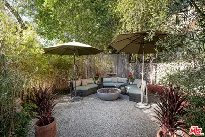 3835 Fairway Ave, Studio City, CA 91604 - Photo 16