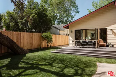 4928 Willowcrest Ave, Toluca Lake, CA 91601 - Photo 16