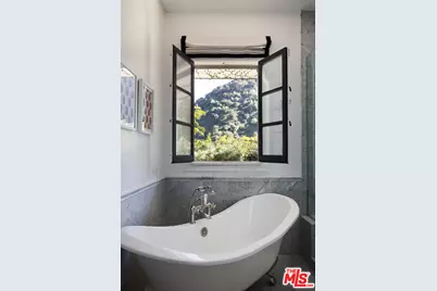 1600 Clear View Dr, Beverly Hills, CA 90210 - Photo 30
