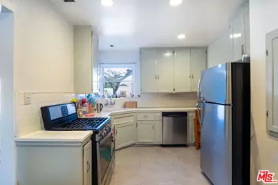 7854 Agnes Ave, North Hollywood, CA 91605 - Photo 16