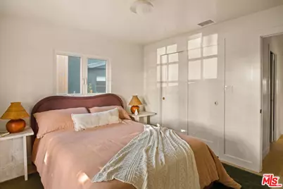2916 Hillcrest Dr, Los Angeles, CA 90016 - Photo 22