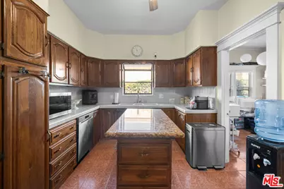 1558 N Kenmore Ave, Los Angeles, CA 90027 - Photo 10