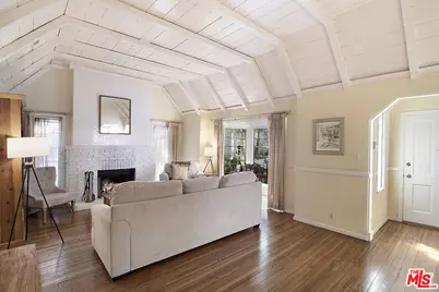 14413 Valley Vista Blvd, Sherman Oaks, CA 91423 - Photo 6