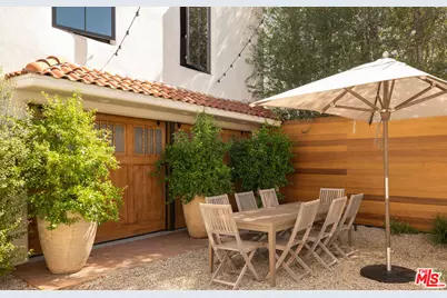 330 N Arden Blvd, Los Angeles, CA 90004 - Photo 20