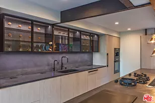 1509 Amalfi Dr, Pacific Palisades, CA 90272 - Photo 12