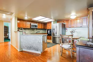 345 Pioneer Dr, Glendale, CA 91203 - Photo 8