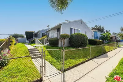 9506 S Manhattan Pl, Los Angeles, CA 90047 - Photo 1