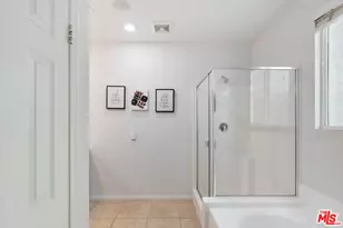 11926 Olive Glen Ln, Los Angeles, CA 90047 - Photo 22