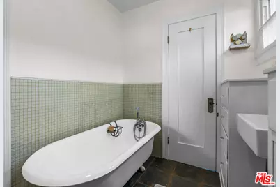 4015 Shelburn Ct, Los Angeles, CA 90065 - Photo 16