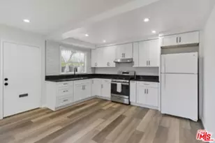 11710 Hartsook St, Valley Village, CA 91607 - Photo 22