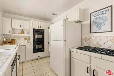 7117 W 91st St, Los Angeles, CA 90045 - Photo 6