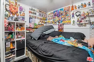 214 N Alma Ave, Los Angeles, CA 90063 - Photo 30