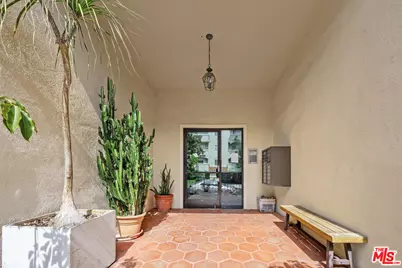1951 Malcolm Ave #206, Los Angeles, CA 90025 - Photo 18