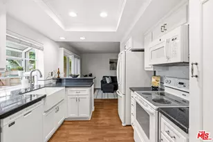 23 Cresthaven, Irvine, CA 92604 - Photo 4