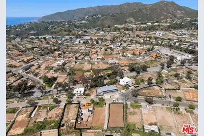 566 N Las Casas Ave, Pacific Palisades, CA 90272 - Photo 6