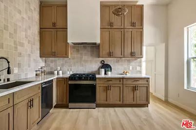 560 N Westlake Ave, Los Angeles, CA 90026 - Photo 10
