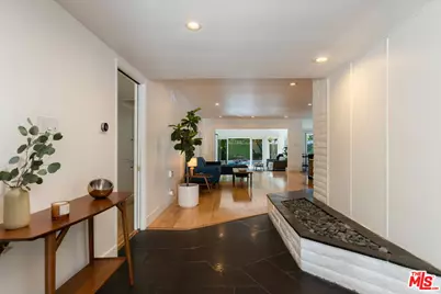 5719 Rhodes Ave, Valley Village, CA 91607 - Photo 6