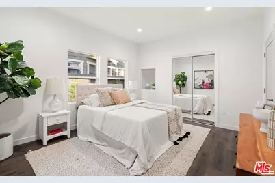 2209 West Blvd, Los Angeles, CA 90016 - Photo 12