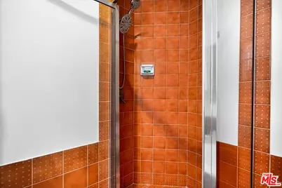 11755 Montana Ave #201, Los Angeles, CA 90049 - Photo 32