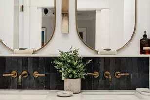 7030 De Longpre Ave, Los Angeles, CA 90028 - Photo 34