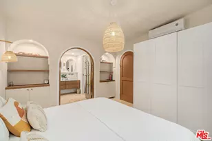 7030 De Longpre Ave, Los Angeles, CA 90028 - Photo 48