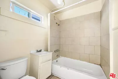 521 S Union Ave, Los Angeles, CA 90017 - Photo 16