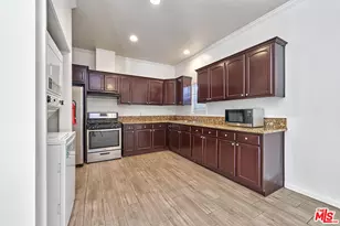 705 S Gramercy Pl, Los Angeles, CA 90005 - Photo 10