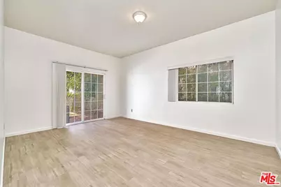 705 S Gramercy Pl, Los Angeles, CA 90005 - Photo 20