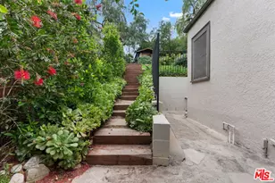 2559 Corralitas Dr, Los Angeles, CA 90039 - Photo 32