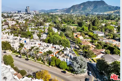 10437 Moorpark St, Toluca Lake, CA 91602 - Photo 50