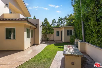 391 S Saltair Ave, Los Angeles, CA 90049 - Photo 46