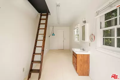 246 16th St, Santa Monica, CA 90402 - Photo 24