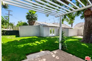 2057 W 28th St, Los Angeles, CA 90018 - Photo 20