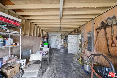 1025 W 101st St, Los Angeles, CA 90044 - Photo 16