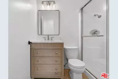 8601 International Ave #122, Canoga Park, CA 91304 - Photo 26