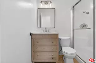 8601 International Ave, Canoga Park, CA 91304 - Photo 26