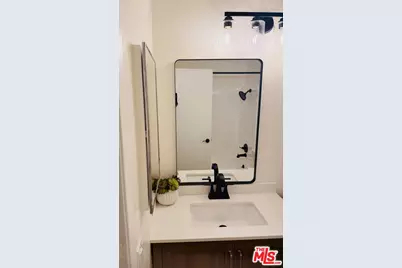 8601 International Ave #122, Canoga Park, CA 91304 - Photo 20