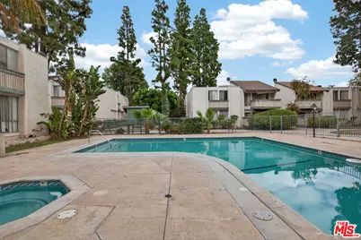 8601 International Ave #122, Canoga Park, CA 91304 - Photo 42