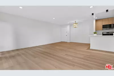8601 International Ave #122, Canoga Park, CA 91304 - Photo 8