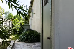 8131 Bianca Ave, Northridge, CA 91325 - Photo 38