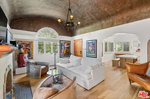 6612 Waring Ave, Los Angeles, CA 90038 - Photo 4