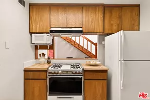 810 Nowita Pl, Venice, CA 90291 - Photo 12