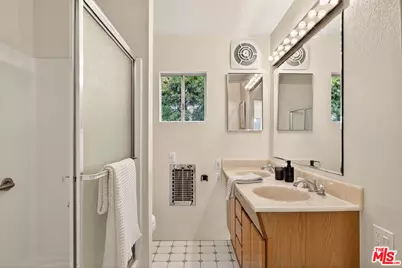 810 Nowita Pl, Venice, CA 90291 - Photo 22