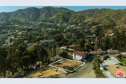 17941 Tramonto Dr, Pacific Palisades, CA 90272 - Photo 6