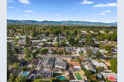 22642 Berdon St, Woodland Hills, CA 91367 - Photo 64
