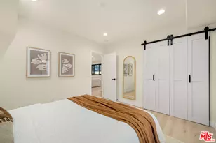 22642 Berdon St, Woodland Hills, CA 91367 - Photo 20