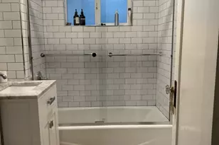 252 Hampton Dr, Venice, CA 90291 - Photo 14